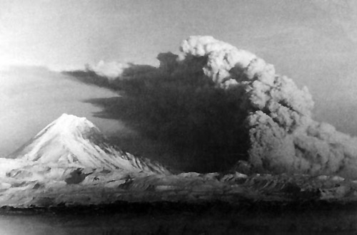 Взрыв вулкана Безымянного 22 октября 1955 года